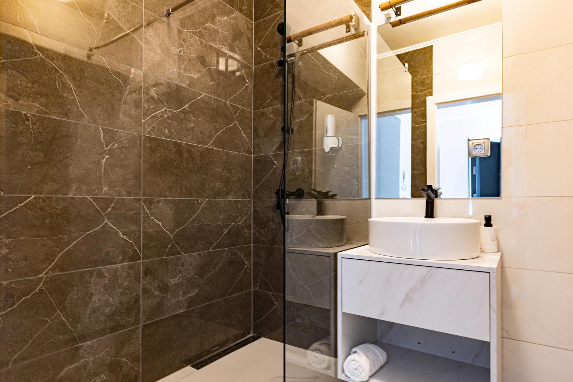 Tower Apartments Cluj-Napoca Eksteriør billede